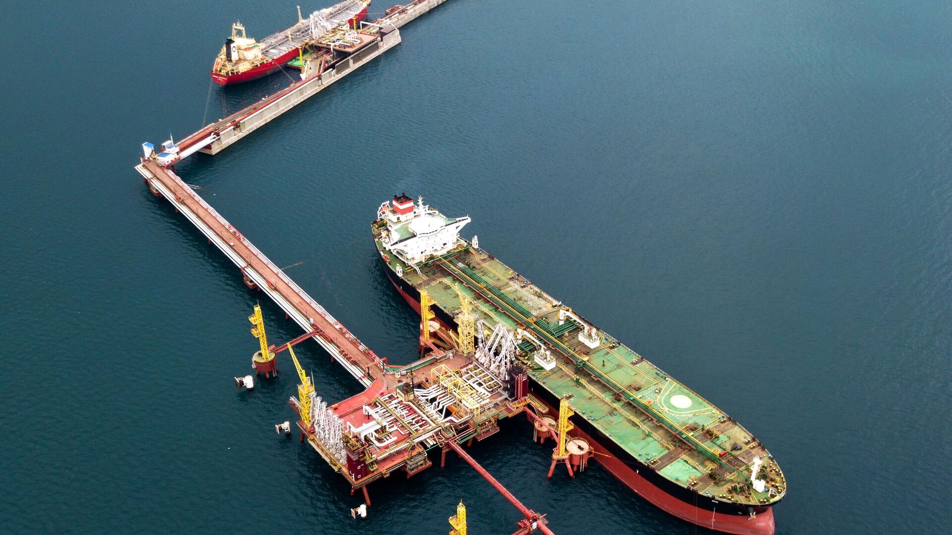 Опять покупают: Запад обескуражен своим же ударом по России - Sputnik Молдова, 1920, 16.11.2025