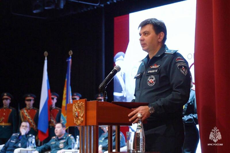 Боевой офицер, эффективный руководитель и педагог: личному составу АГПС МЧС России представили нового начальника