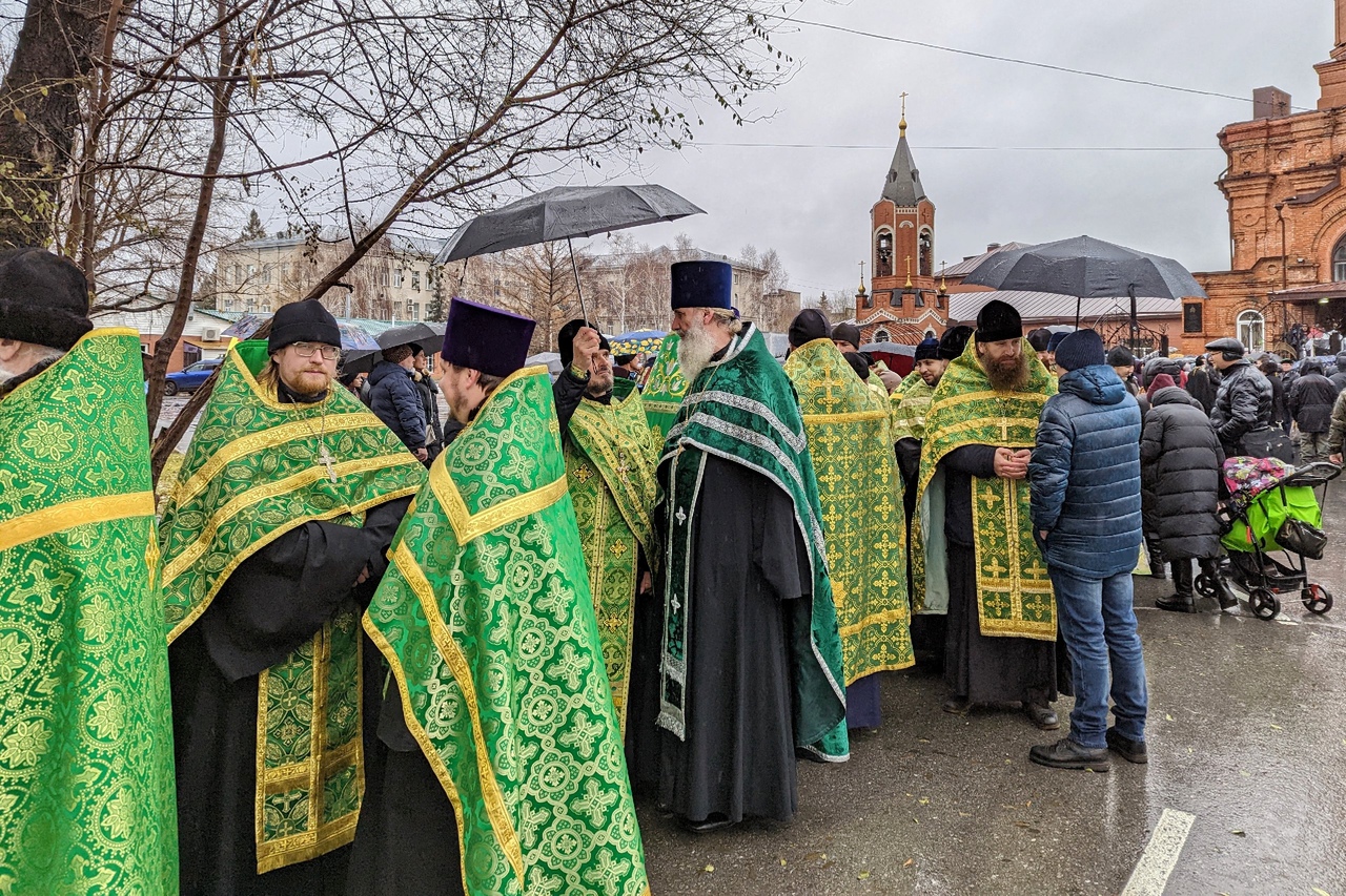 Крестный ход омск. 700 Летие Сергия Радонежского крестный ход. Крестный ход 700 лет сергию Радонежскому. Крестный ход Пермь 2022. Крестный ход Курган 2022.