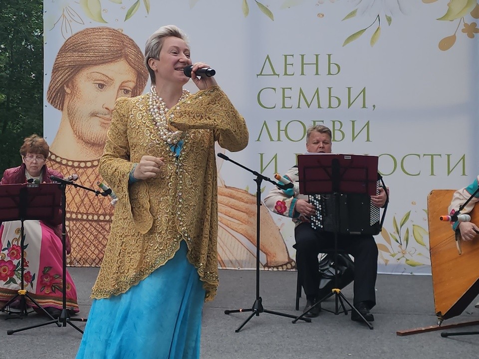 Душевного тепла и спокойствия: глава Волоколамска поздравила жителей с Днем семьи