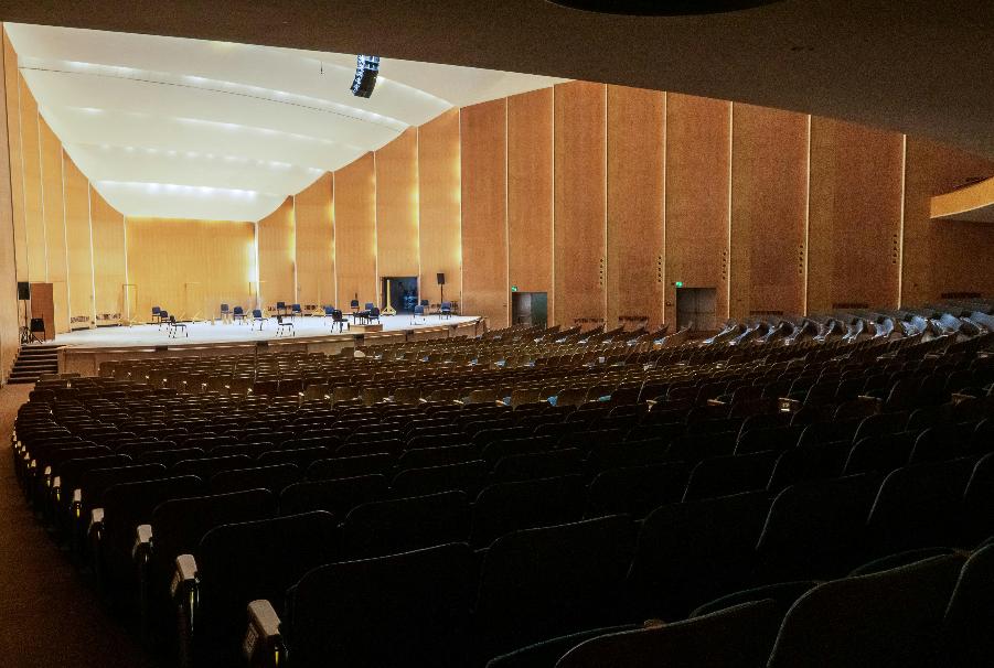 Как воспитывать историей. В Петербурге проходит ежегодный молодёжный форум «Герои Отечества» | ФОТО Alain Pierre-Lys on Unsplash