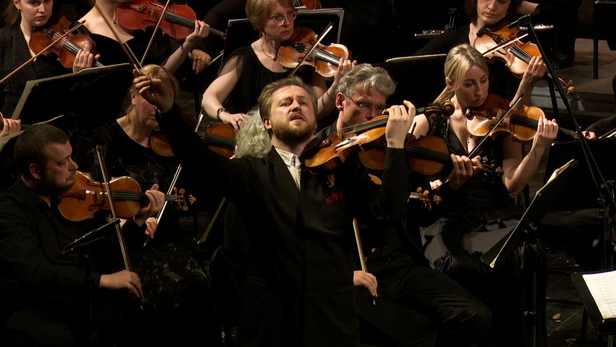 2021-04-30 gergiev.01_16_28_27.Still001 (1)