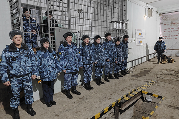 Уфсин хабаровск. Отдел охраны сизо. Отдел охраны сизо. Видеонаблюдение колония. Охранник сизо.