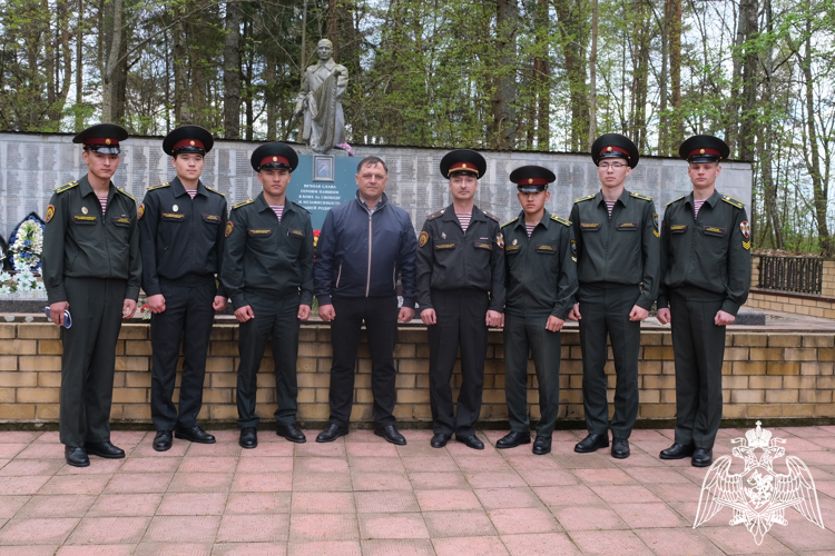 Росгвардейцы почтили память погибших защитников Отечества в Смоленской области