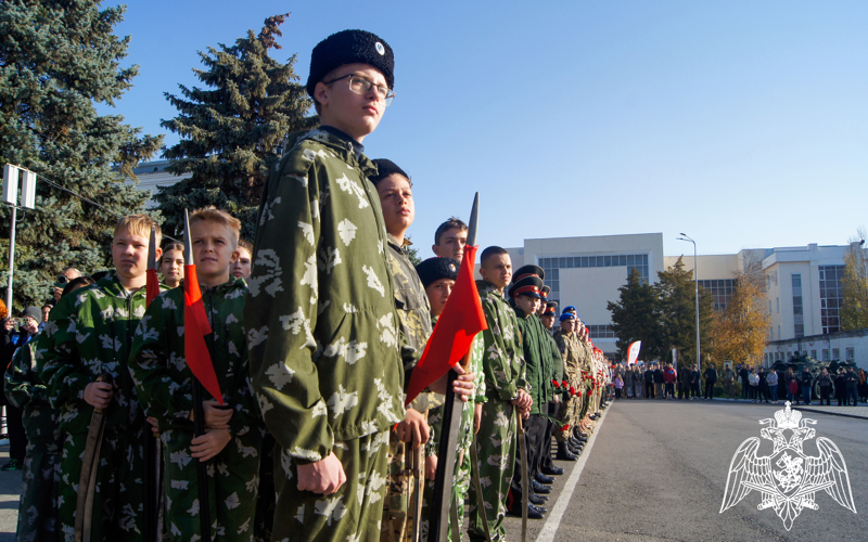 В Ростове-на-Дону Росгвардия представила экспозицию, приуроченную ко Всероссийскому дню призывника