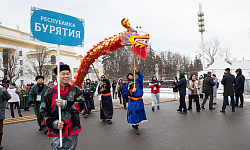 Бурятия, Калмыкия и Тыва показали традиции празднования Белого месяца на ВДНХ