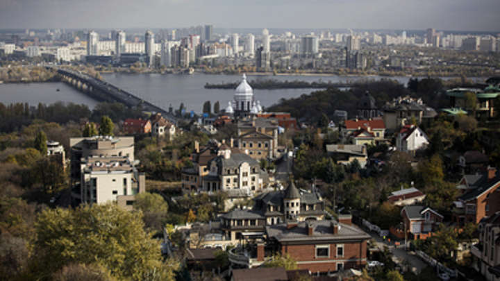 В Киеве вторые сутки перекрыт Гаванский мост: В Сети прямо назвали причину истерики Буданова