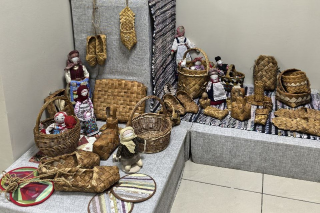 Сотрудники Управления Минюста России по Вологодской области посетили выставку «Золотое зерно традиций» (01.10.2025) Фото 2