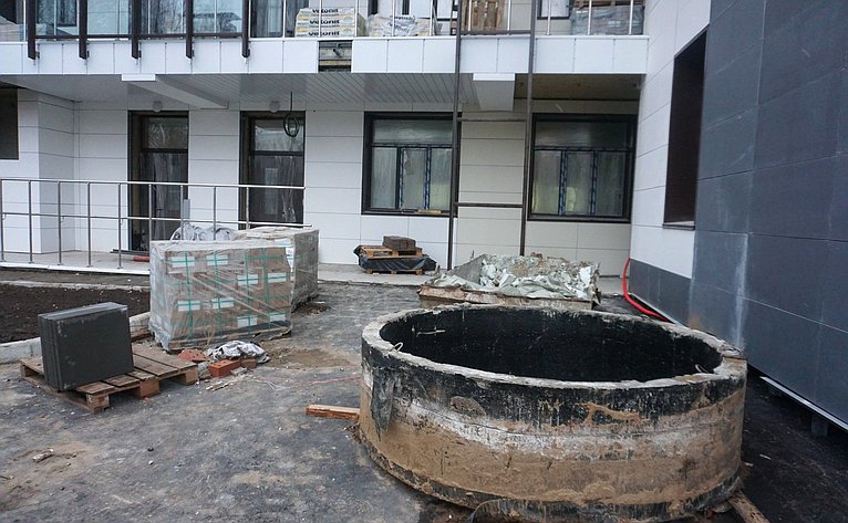 Екатерина Грибкова оценила ход строительства объектов здравоохранения в Сыктывкаре