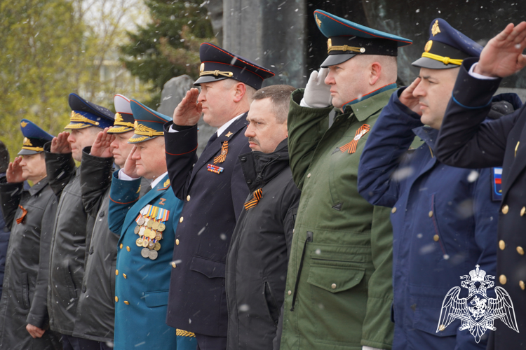 В День Победы представители Росгвардии приняли участие в праздничных мероприятиях