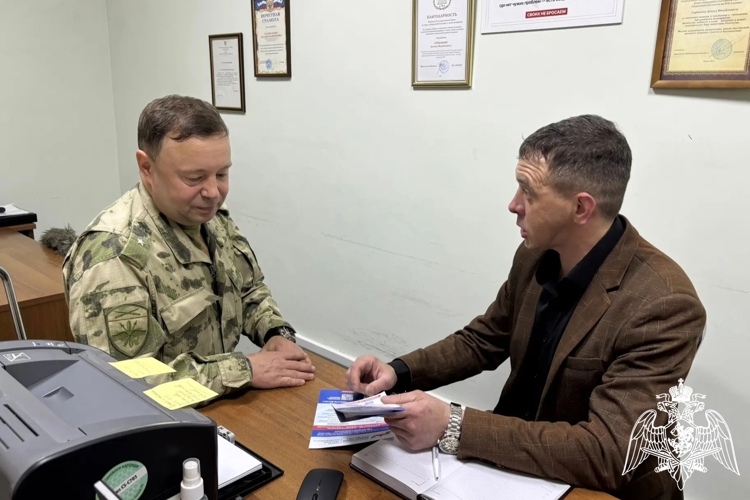 В МОЗДОКЕ СОСТОЯЛАСЬ РАБОЧАЯ ВСТРЕЧА ОФИЦЕРА РОСГВАРДИИ И ПРЕДСТАВИТЕЛЯ ФОНДА «ЗАЩИТНИКИ ОТЕЧЕСТВА»
