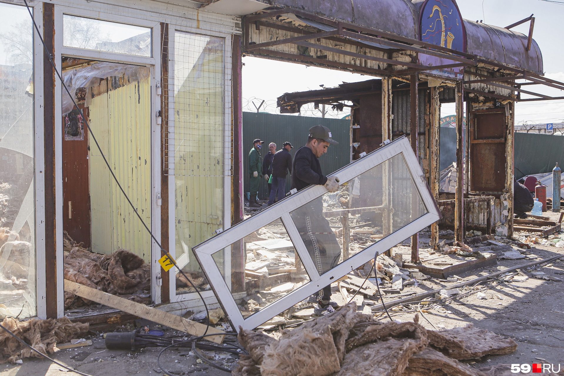 Павильон в подмосковье. Павильоне разбор. Павильоне разбор. Птичий рынок череповец. Павильоне разбор.