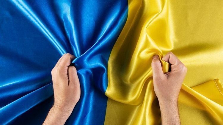 С миру по нитке — Ермаку браслет: кто и как собирал рекордный залог в 140 млн.