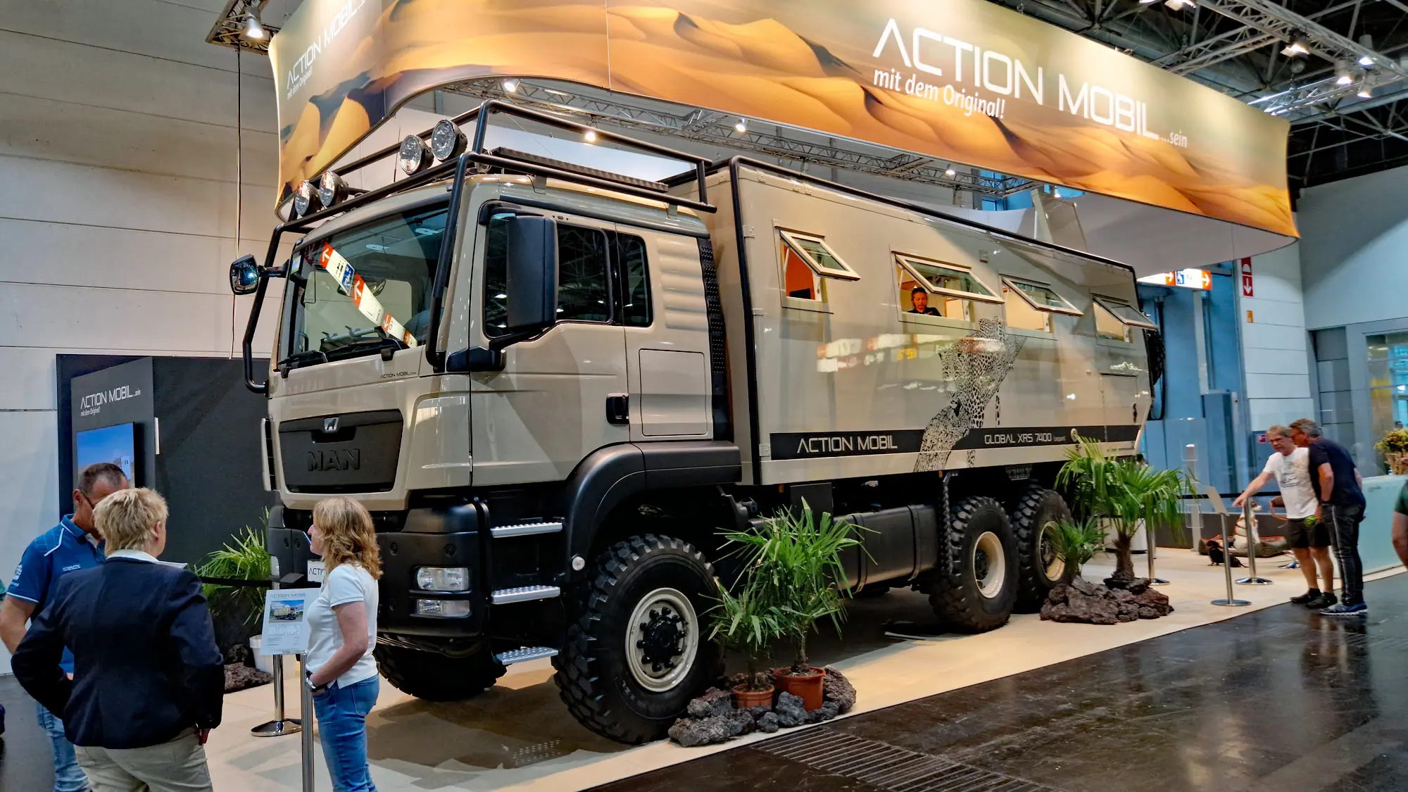 action mobil front