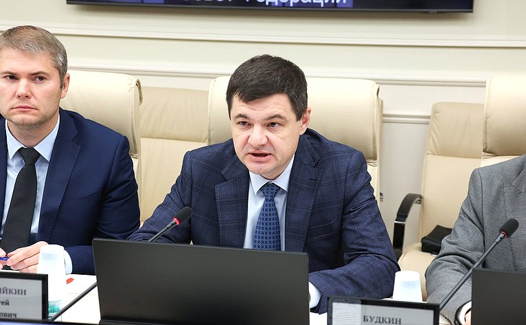 Заседание Комиссии СФ по мониторингу законодательства РФ в сфере государственного контроля (надзора) и муниципального контроля в РФ на тему «Анализ эффективности внедрения в работу контрольных органов индикаторов риска нарушения обязательных требований»