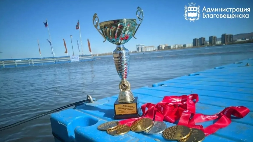 Десять золотых медалей: «Амурозавры» покорили холодный Енисей - gtrkamur.ru