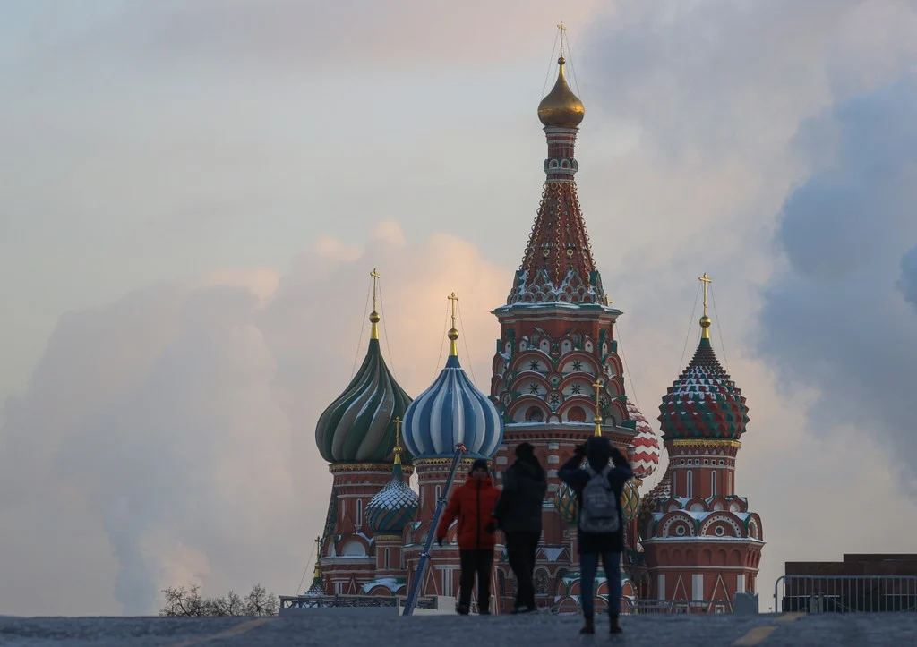 Будет ли потепление в москве. Потепление в Москве. На красной площади 15 января. Погода в Москве фото. Фото Кремль.красная площадь 360.