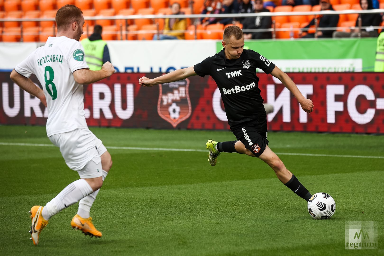 железнов футболист урал. футбольный матч. команда футболистов. матч зенит урал. урал футбол.