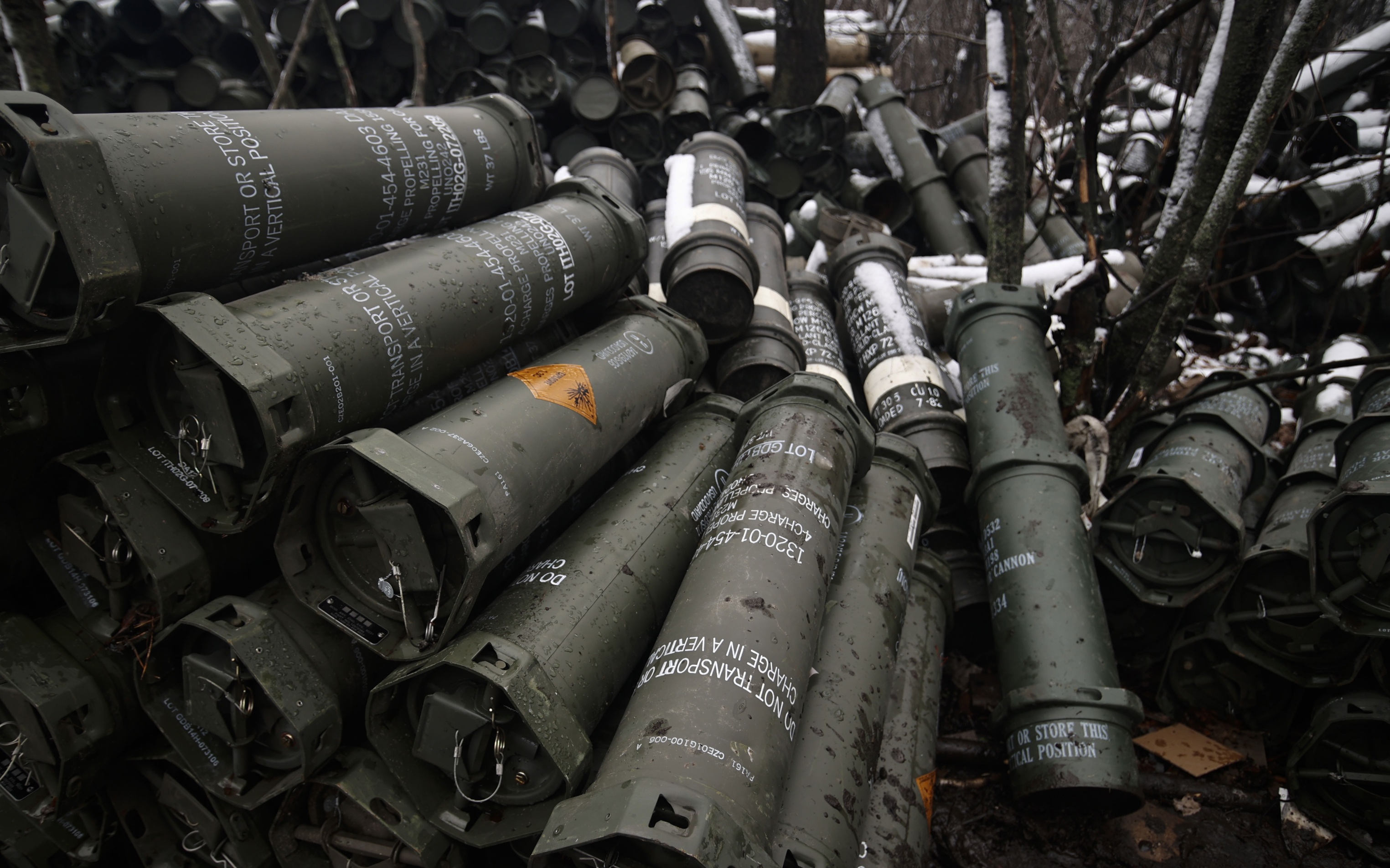 В Европе резко выросли цены на оружие и военную технику