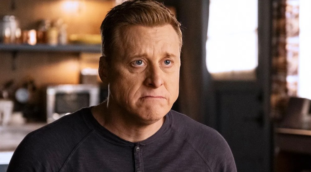 Кадр из 4 сезона сериала «Засланец из космоса» (2025) / Фото: USA Network