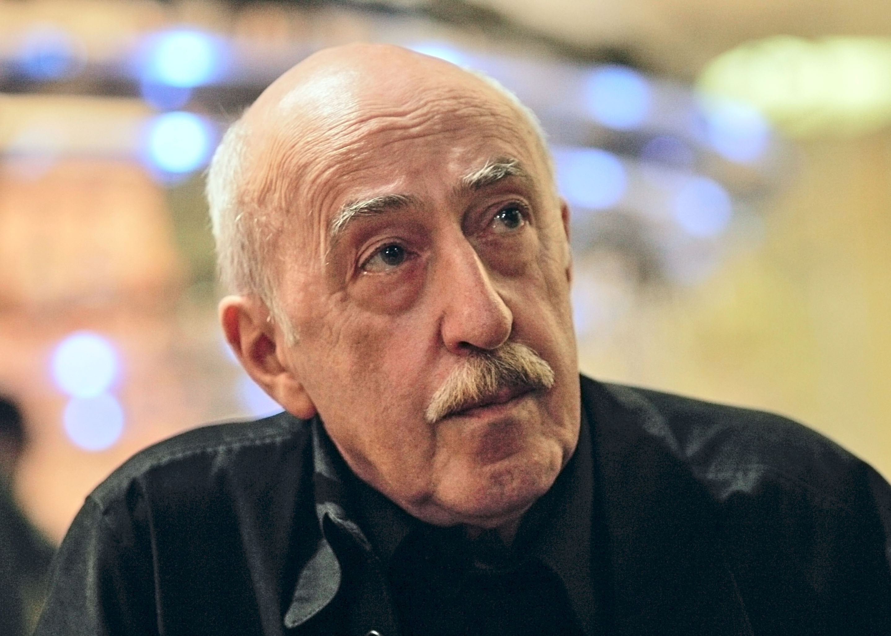 грузинский режиссер. мераб усейнашвили. резо габриадзе. иоселиани тбилиси. александр шенгелая.