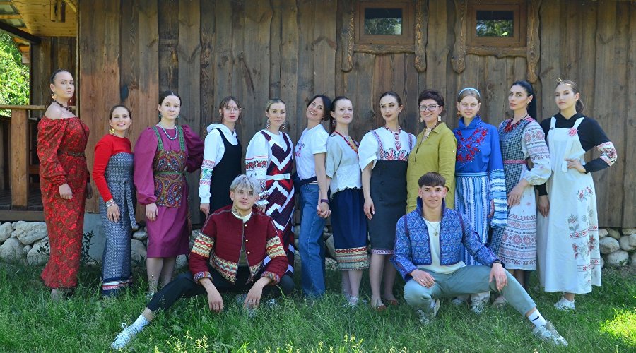 Участники этнопроекта «Мода народов Крыма»