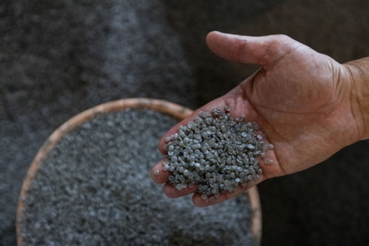 Одна из главный угроз нефтегазохимический отрасли — мощная волна импорта полимеров и готовых пластиковых изделий из Китая и Турции, которая грозит заполонить ключевые для России рынки