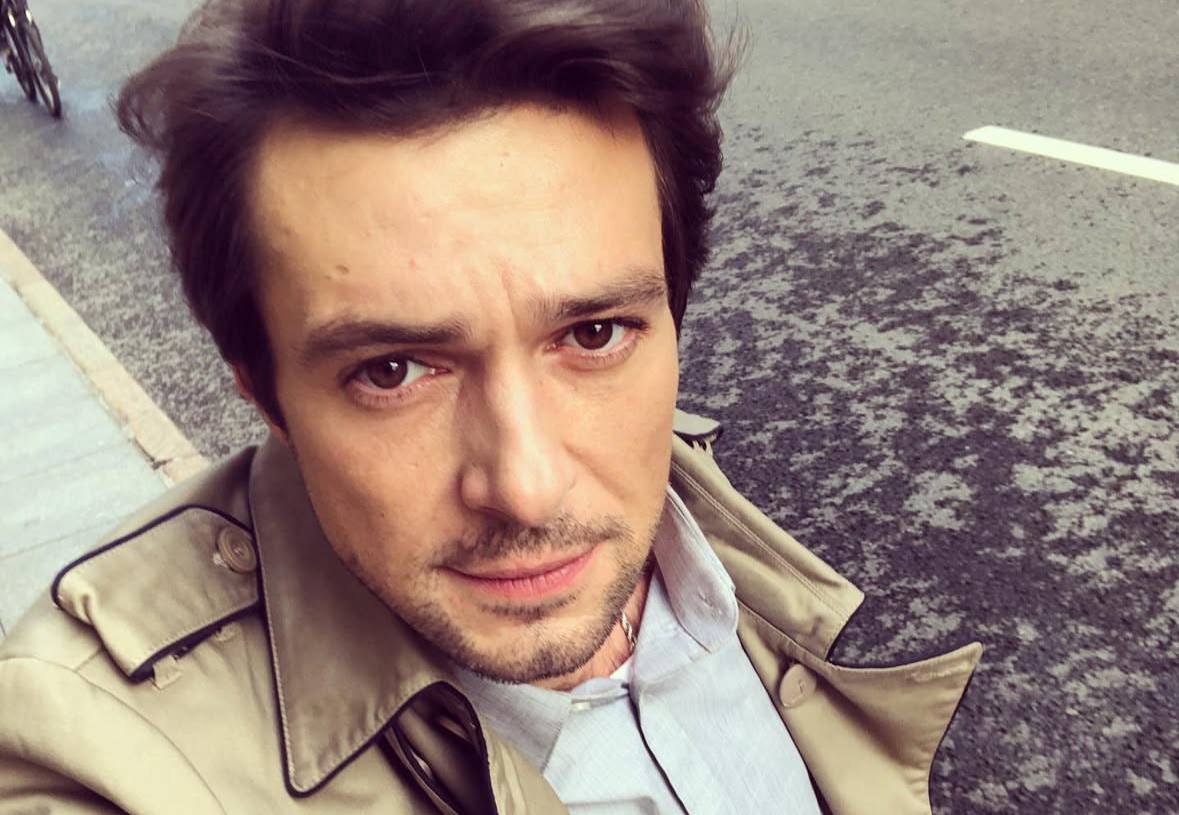 16-летний сын актера фильма «Питер FM» Павла Баршака парализован из-за редкой болезни  