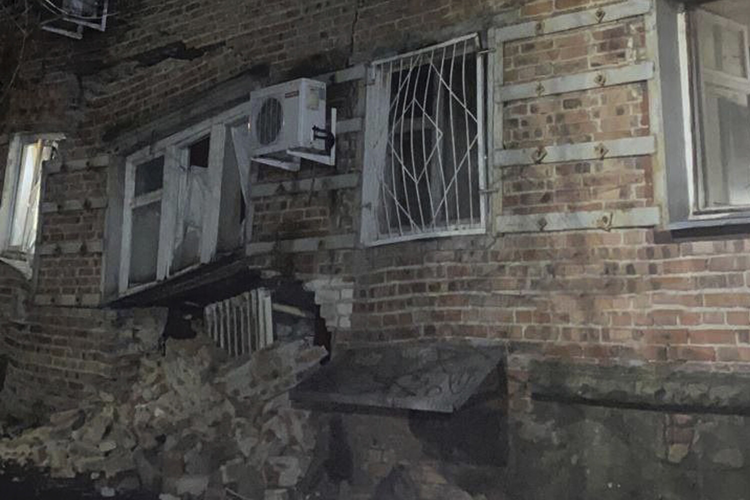 парни живут в таких квартирах. парни реально живут в таких квартирах. парни реально живут в таких квартирах. лучшие мемы. в доме действительно живет.