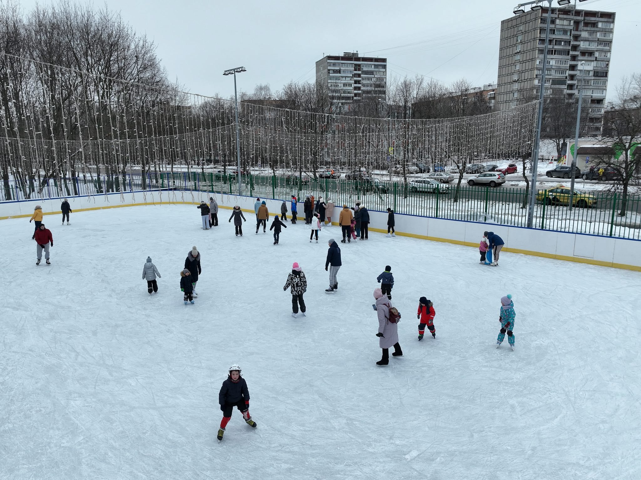 каток в измайловском парке серебряный лед