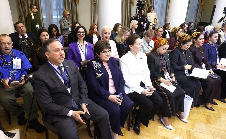 «Модно быть здоровым». IV Международный форум «Содружество моды»