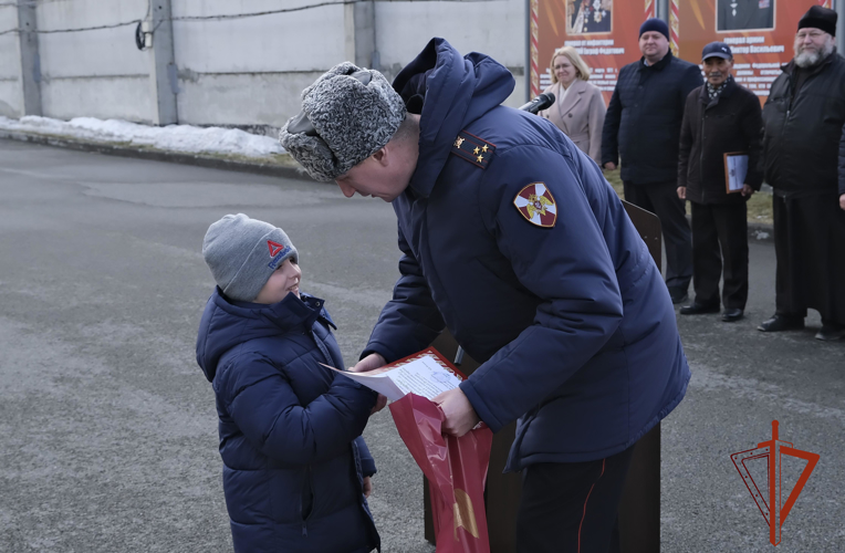 В Республике Алтай отметили День войск национальной гвардии