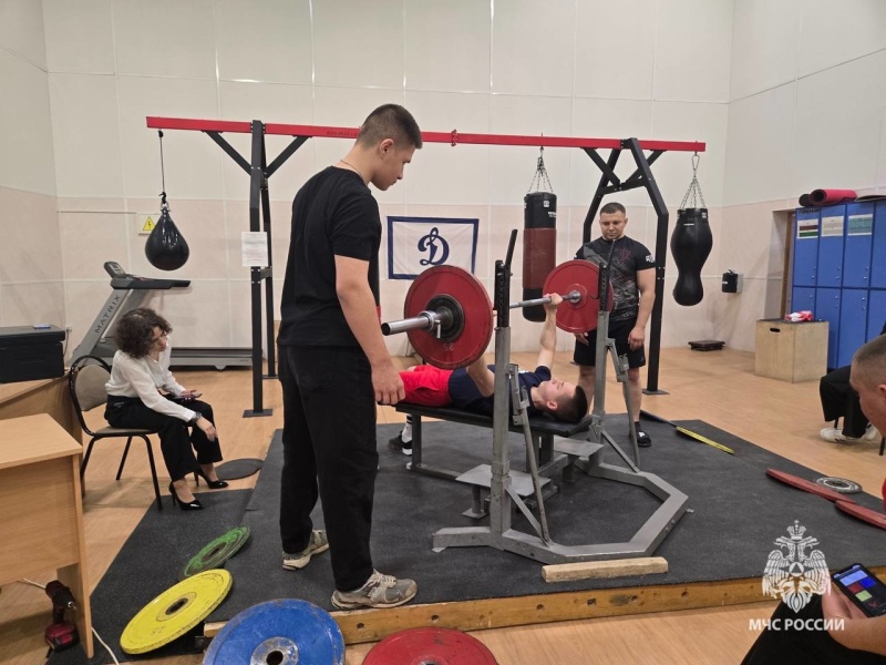 Соревнования по пауэрлифтингу