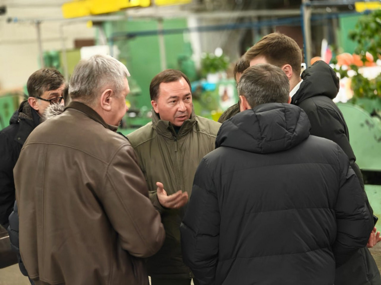 Губернатор Махонин посетил завод семьи сенатора Муратова