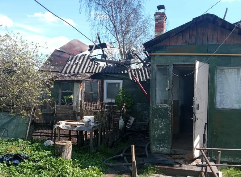 В Брянске при пожаре мужчина получил тяжелые ожоги