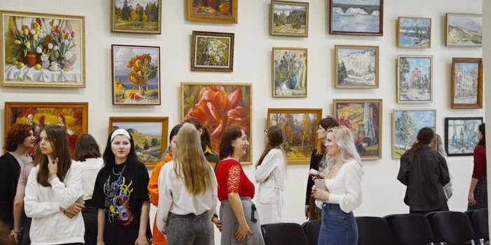 Более 300 авторских работ представлено на выставке в честь юбилея А.П. Боголюбова