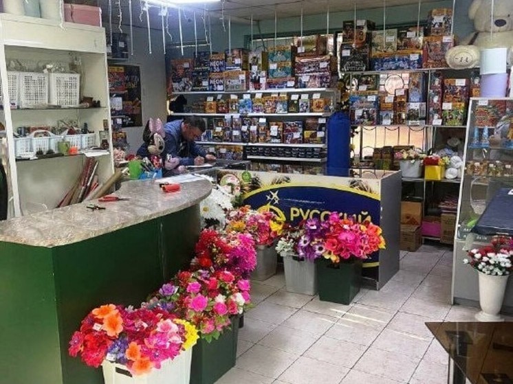 Курянин ограбил цветочный магазин и сел на полтора года в колонию строгого режима