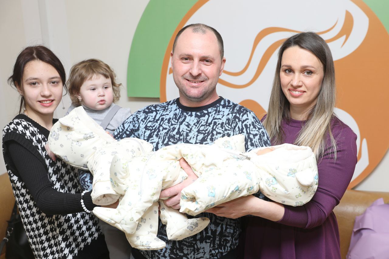 при каком весе выписывают из роддома ребенка