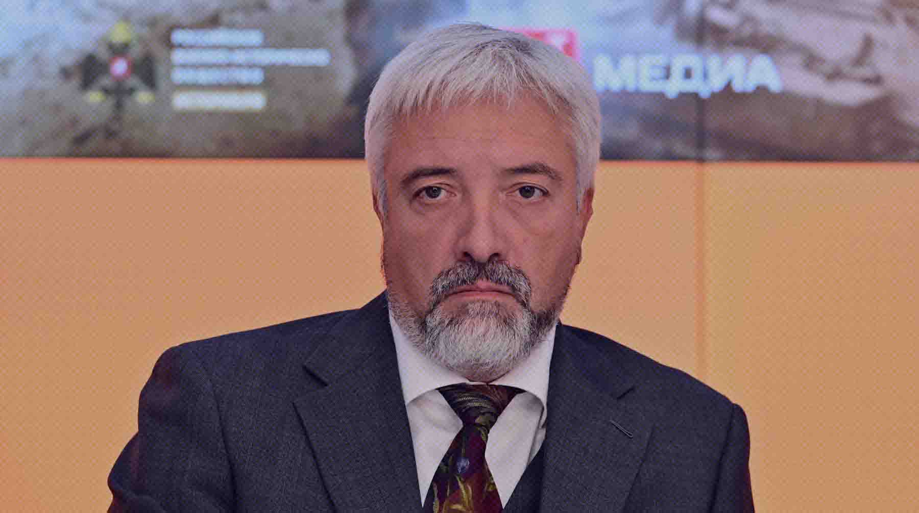 Глава ведомства Примаков вместе с МИД РФ решили не обострять конфликт и пойти по пути дипломатии Евгений Примаков