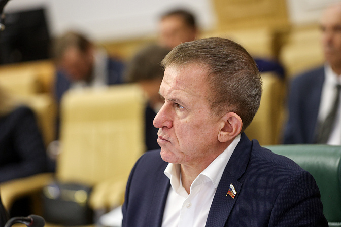 сенатор владимир кравченко