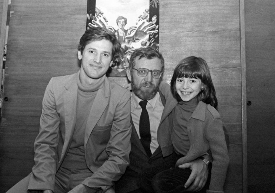 Валерий Сторожик, режиссер фильма Александр Митта и 8-летняя актриса Ксения Пирятинская, 1984 год