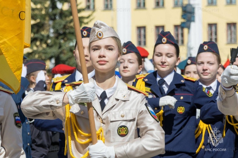 Кировские спасaтели приняли участие в торжественных мероприятиях в честь юбилея Великой Победы