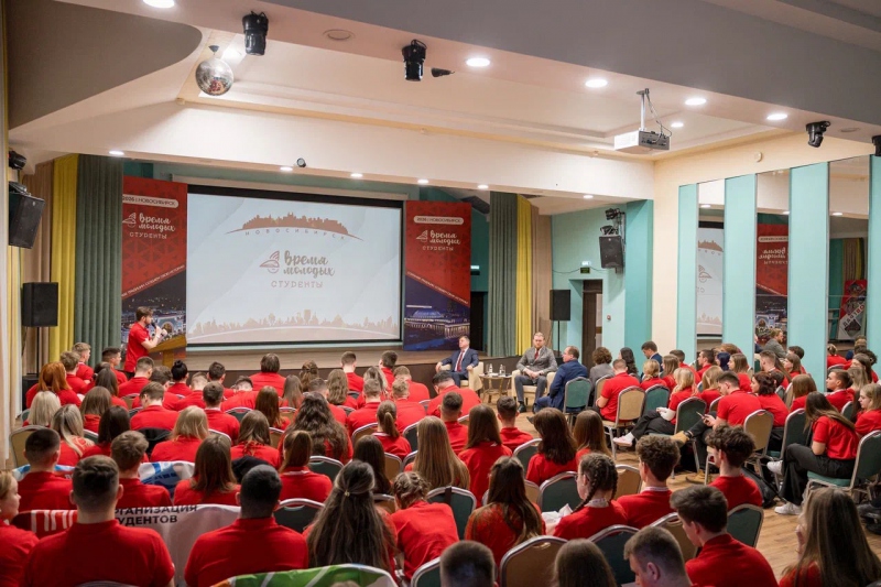 Встреча студентов с лидером профсоюза РЖД Д.С.Шахановым