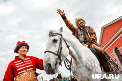 В Усолье-Сибирском казачий атаман приехал голосовать верхом (фото из архива)
