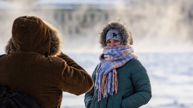 Ждем ледниковый период: жителей Петербурга предупредили о природных аномалиях