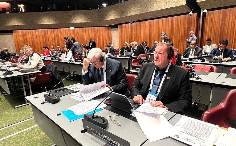 Александр Русаков