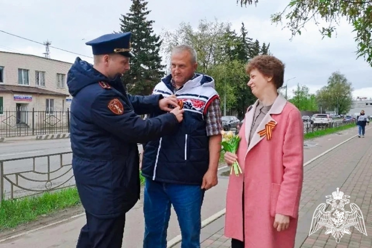 Росгвардейцы продолжают патриотическую акцию «Георгиевская ленточка» в Подмосковье