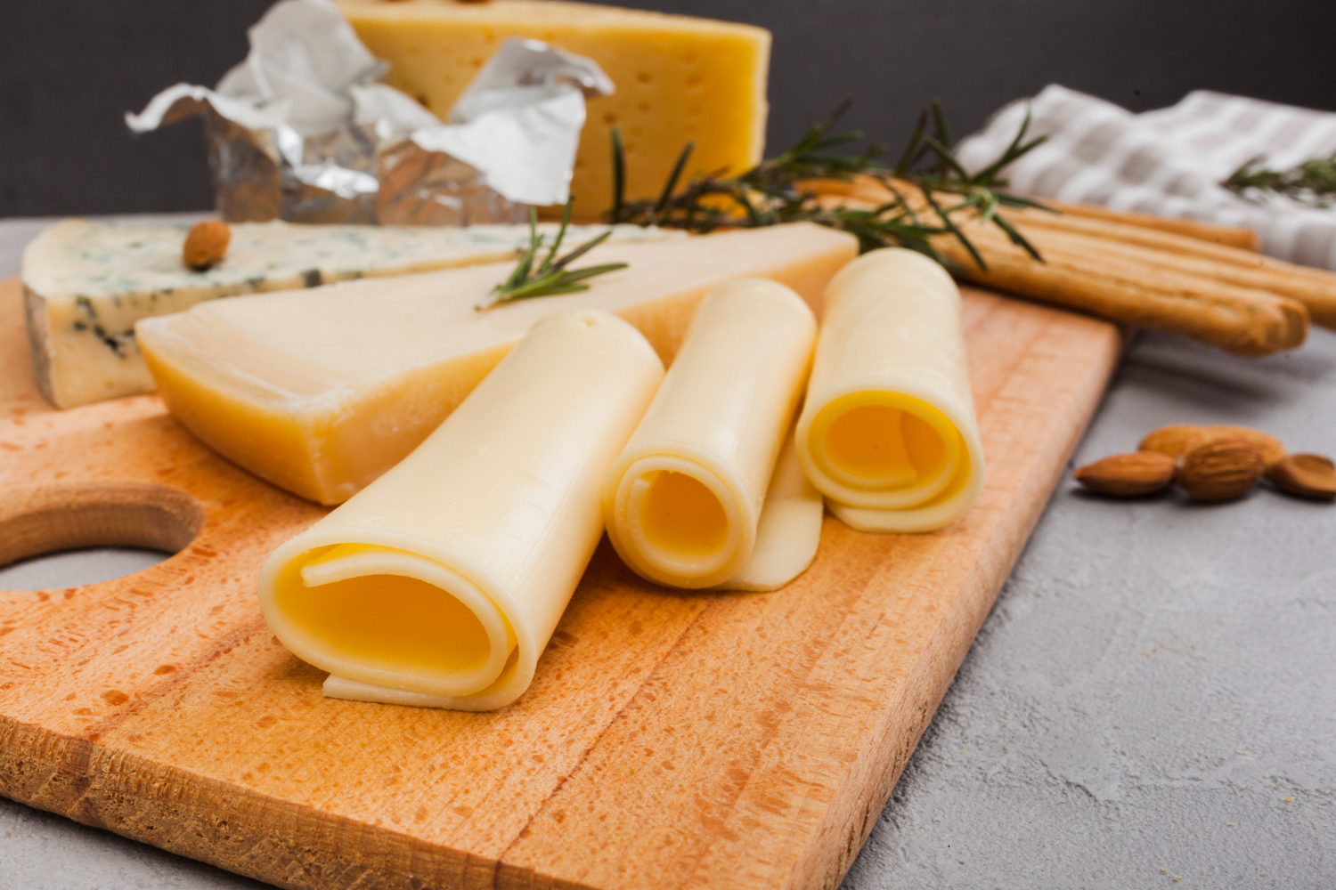 Сыр понравился. Сыр композиция. Сыр в масле. Сырная Долина. Сырная Долина сыр.