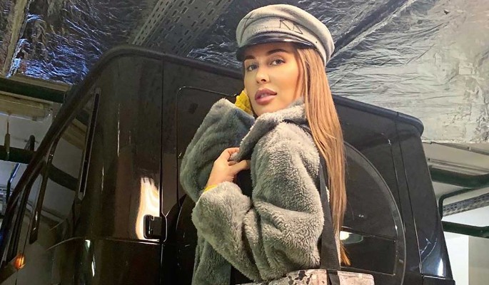 Муж юлии михалковой уральские пельмени фото "Who presented? ": Mikhalkova Julia bragged of a huge bouquet Lifestyle Seldon N