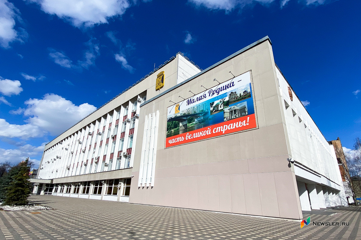 Внеочередная Дума: спешили распилить внебюджетные деньги?